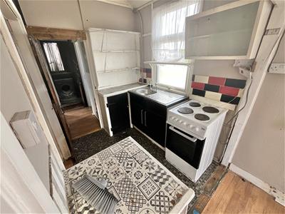 ALTERNATE VIEW OF KITCHEN